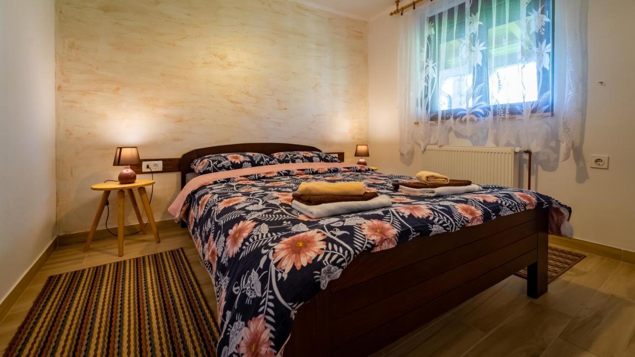 Holiday Home "Sleme" With Jacuzzi, Big Garden And Arbor With Fireplace Skrad エクステリア 写真