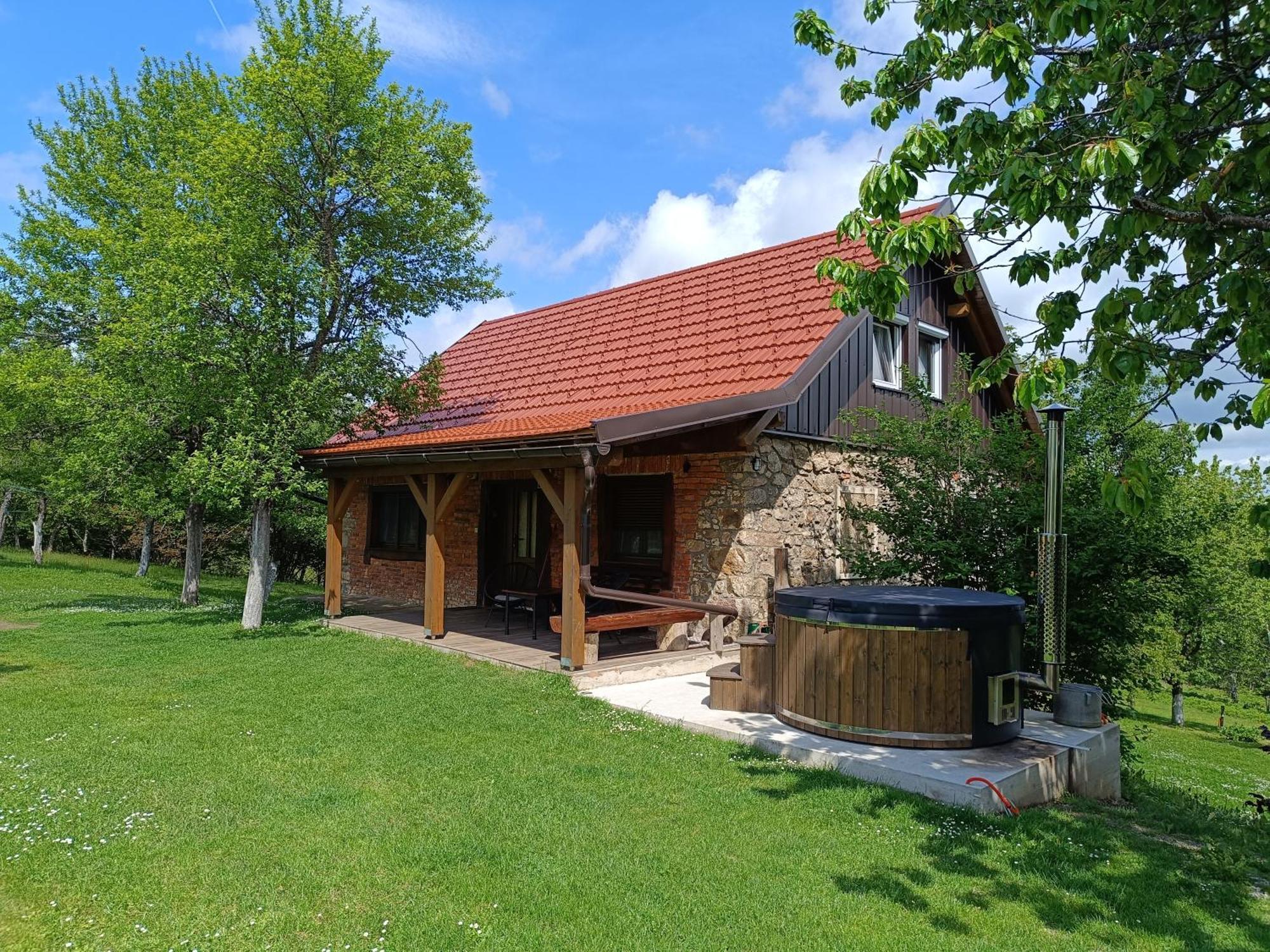 Holiday Home "Sleme" With Jacuzzi, Big Garden And Arbor With Fireplace Skrad エクステリア 写真